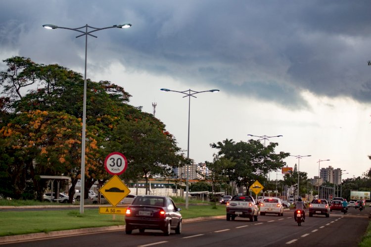 Semana começa com sol e possibilidade de pancadas de chuvas