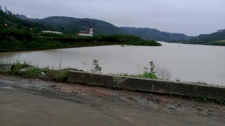 Barragem de José Boiteux poderá verter pela primeira vez na história, diz Defesa Civil de SC