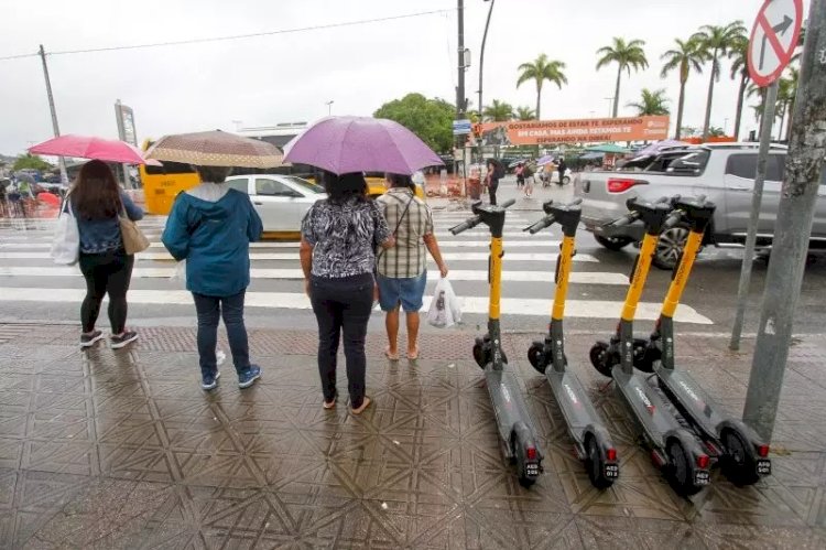 Confira 6 regras para o uso dos patinetes que podem virar lei em Florianópolis