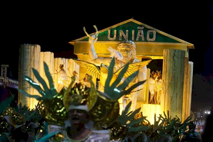 Carnaval NDTV: União da Ilha da Magia leva medalhista olímpico para Nego Quirido