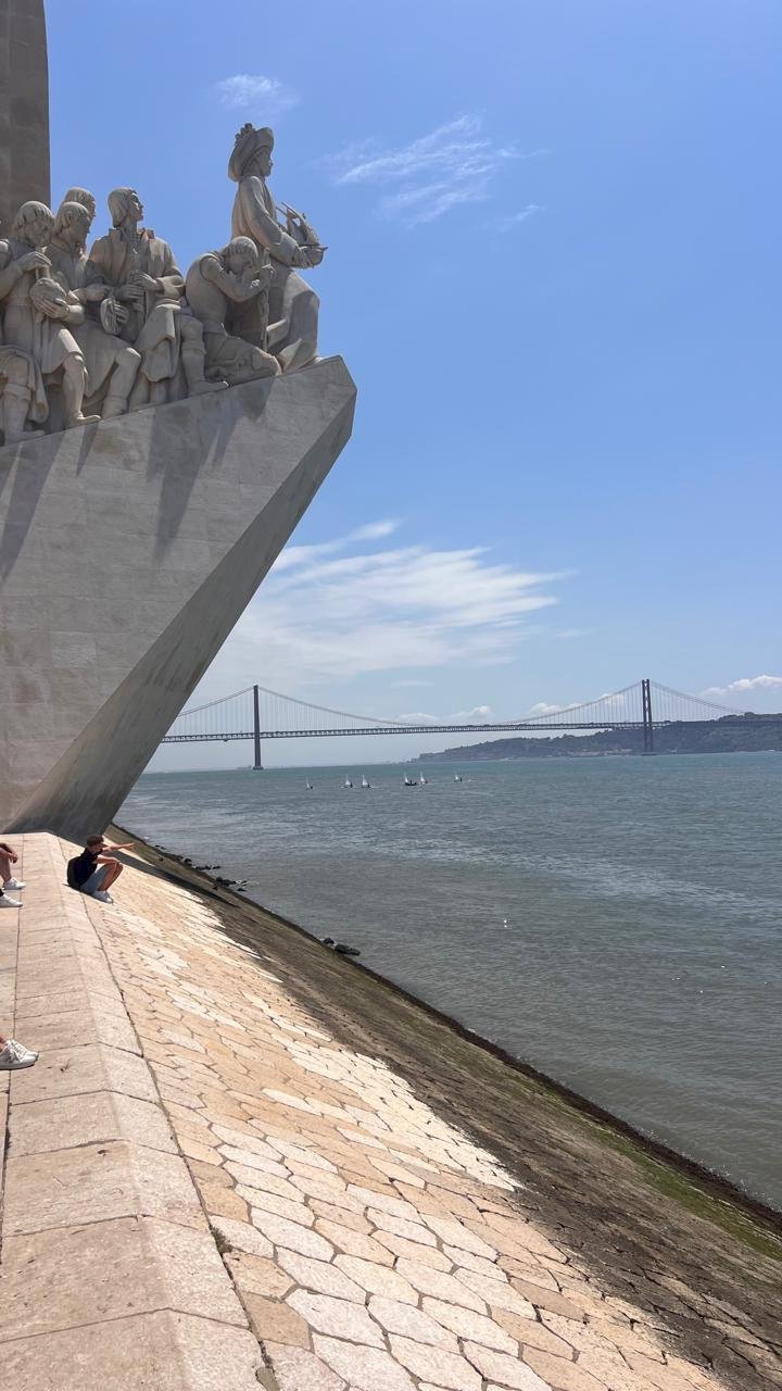 O Monumento a Vasco da Gama é uma homenagem ao famoso navegador português