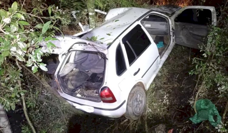 Acidente na Serra do Rio do Rastro: motorista é resgatado após veículo cair em ribanceira